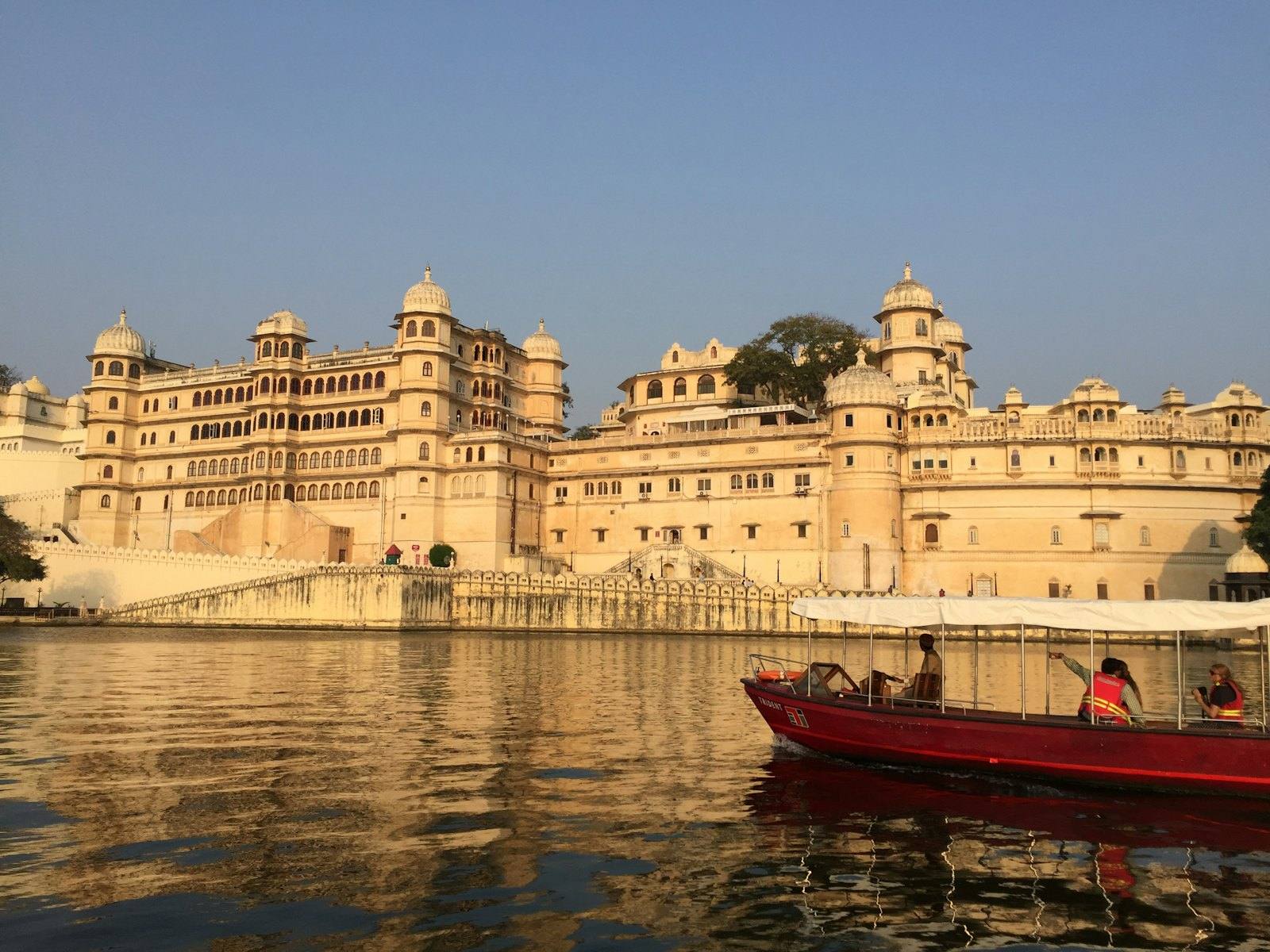 City Palace of Udaipur on the banks of Lake Pichola